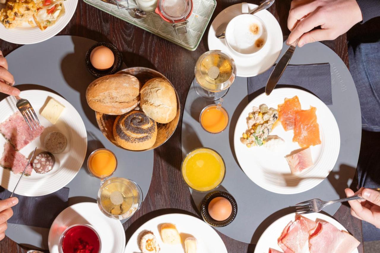 Trassem Hotel Erasmus - Mein Genuss- Und Wellnesshotel מראה חיצוני תמונה
